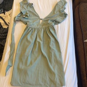 Green woman’s dress M